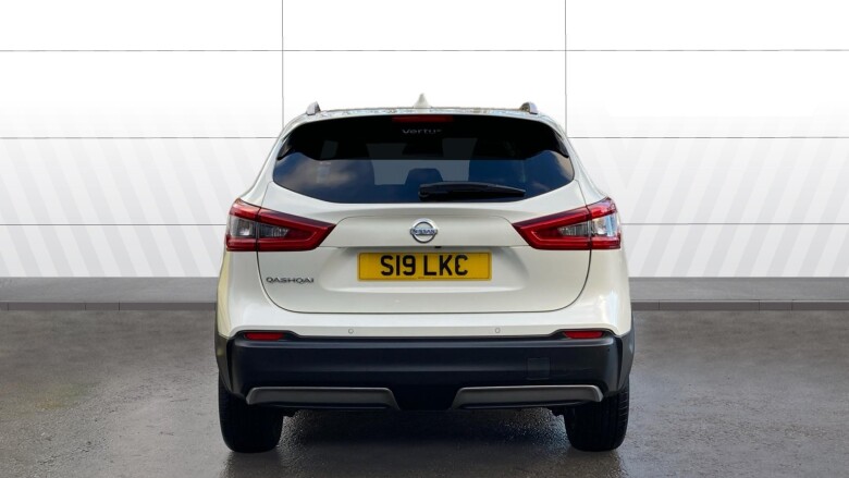 Nissan Qashqai 1.2 DiG-T N-Connecta 5dr Petrol Hatchback